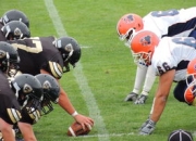 九游娱乐-JDG轻取FPX，Caps团战一打五小组赛3:2（深圳）