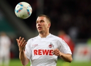 九游APP-红土险胜温网荣耀，阿尔卡拉斯蒙特卡洛惊艳四座，定义新生代网球哲学