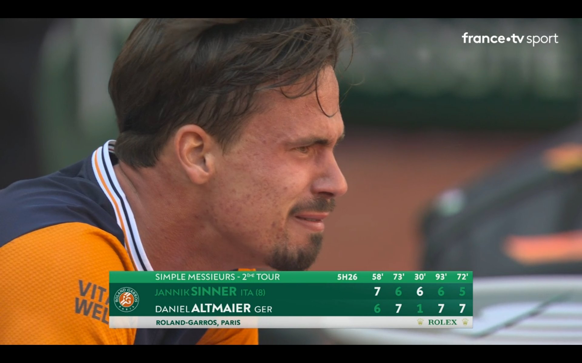 包含澳大利亚网球队险胜日本网球队，瓦林卡打破历史纪录的词条