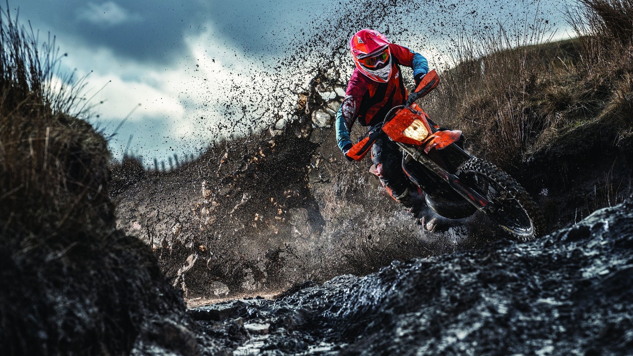 穆勒攻防转换核心，秘鲁一波带走日本—战术与意志的较量