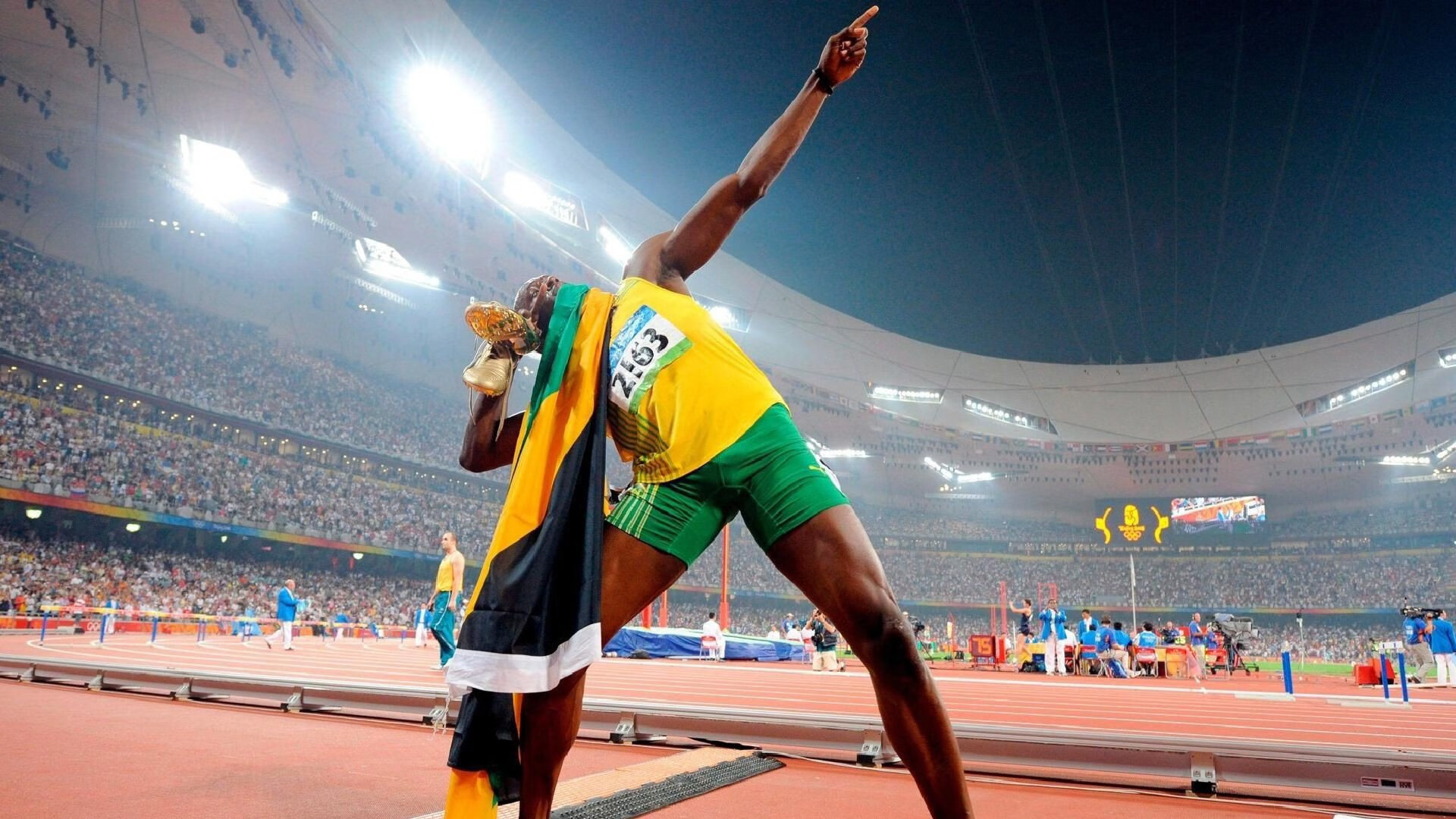 鹈鹕全面压制辽宁队，哈利伯顿抢七封神，一场跨越篮球世界的对话