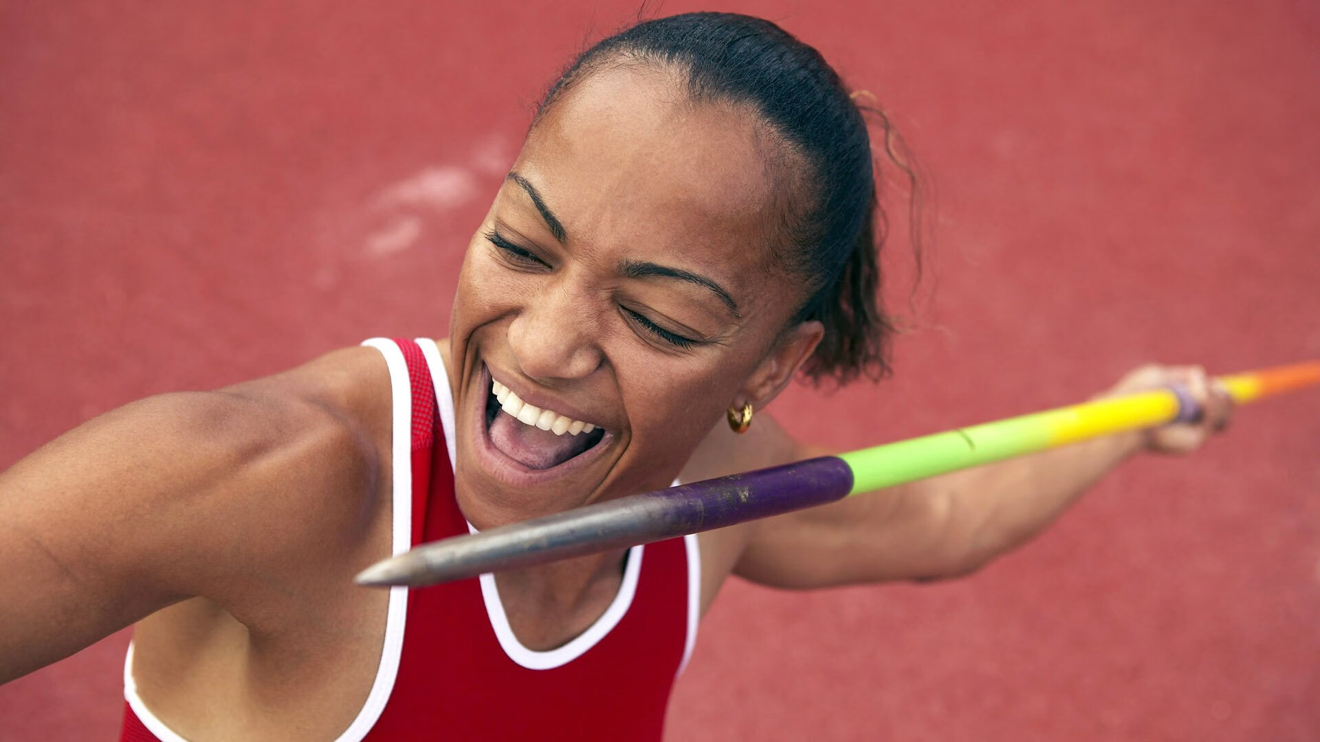 当上海滩的坚韧遇见孟菲斯的狂野，东契奇如何用大场面先生的魔法重写篮球叙事